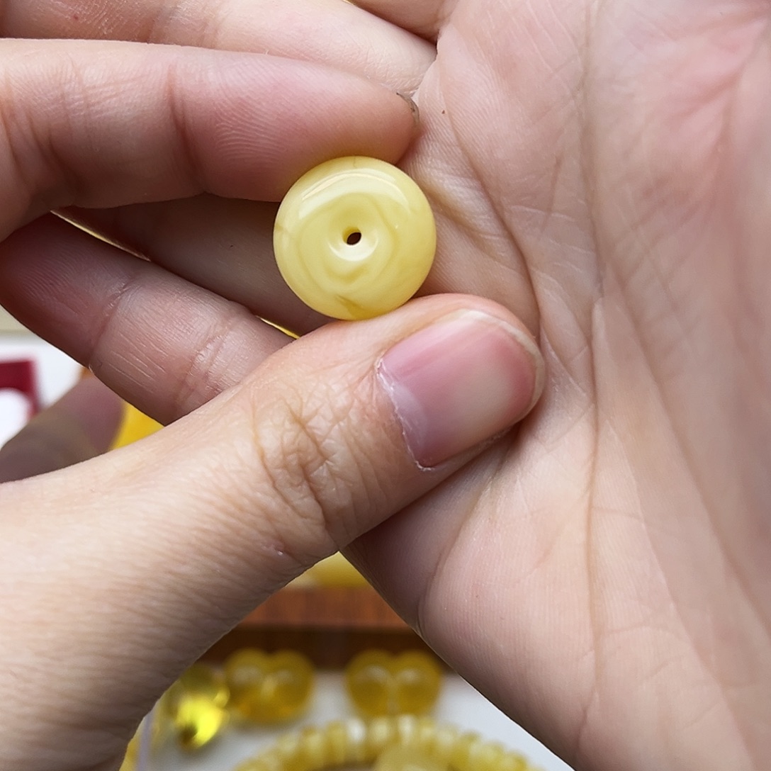 蜜蜡未镶嵌裸石天然