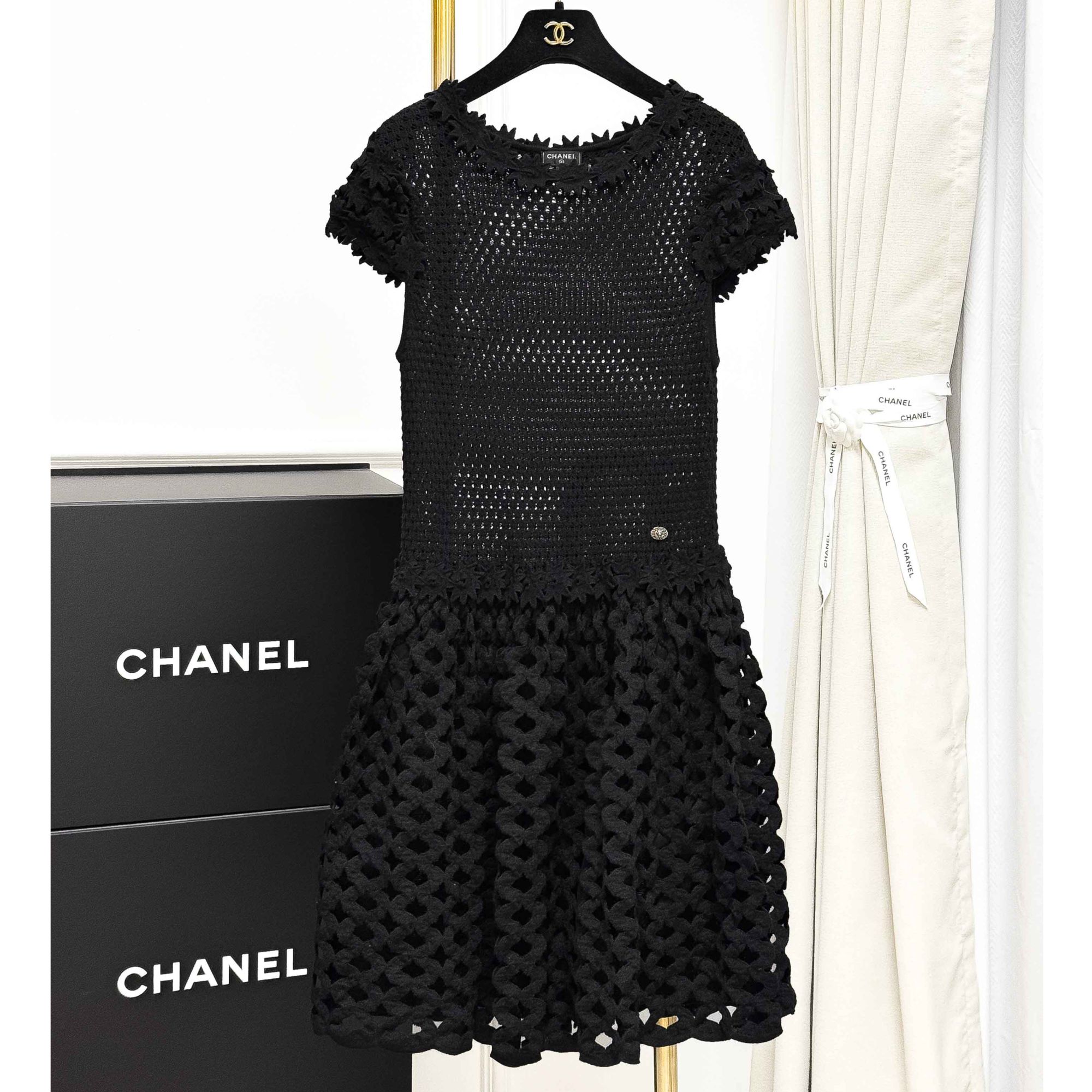 99新 Chanel/香奈儿 36码17A大都会系列黑色镂空针织短袖连衣裙