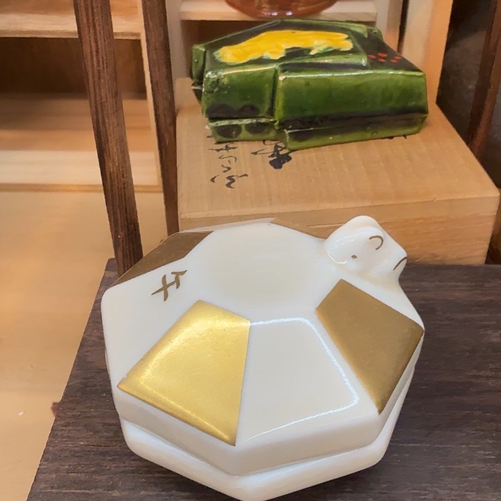 瓷片我们都在努力着改变着