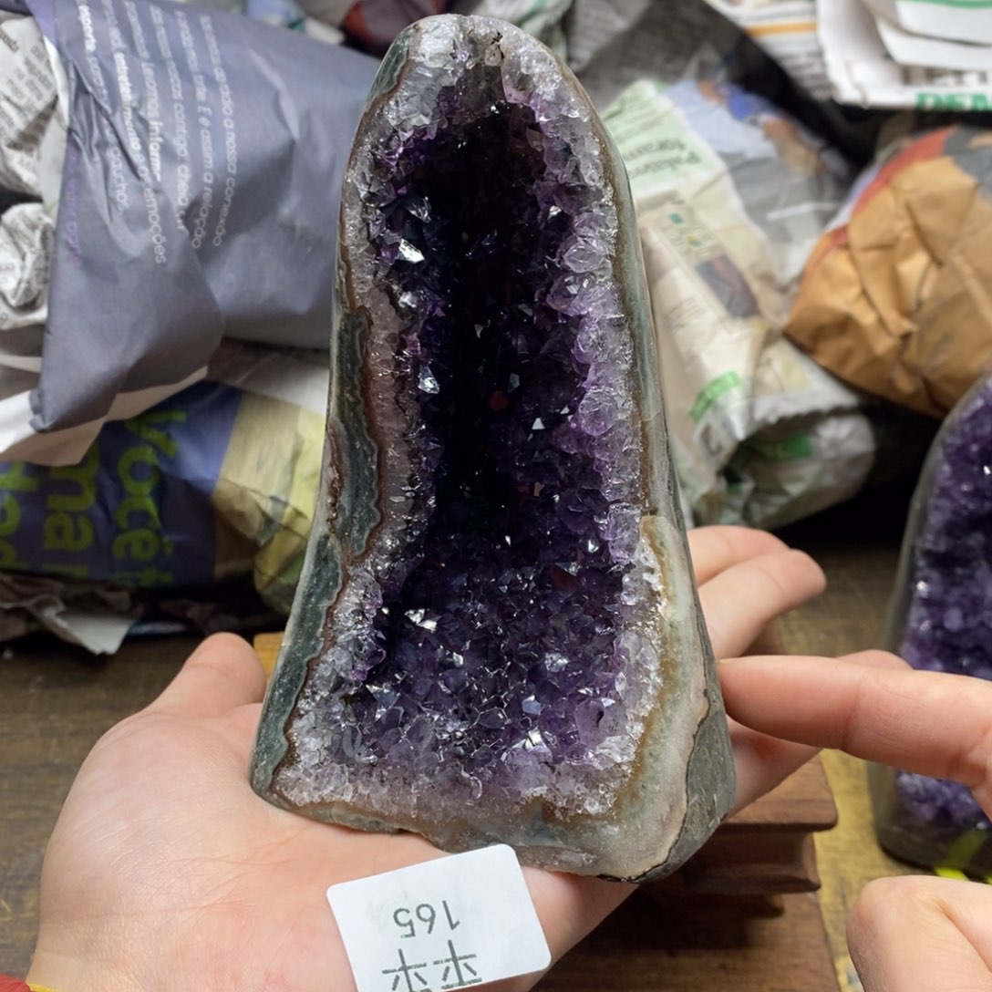 紫晶乌拉圭未镶嵌