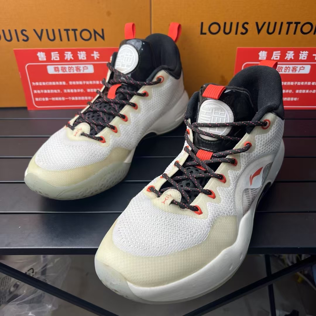 95新 MM6 特价款烁/45码/驭帅14 Low