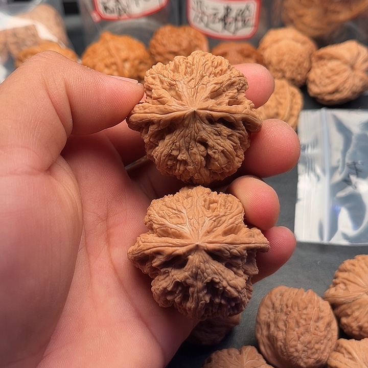 把件文玩核桃啊粗筋45