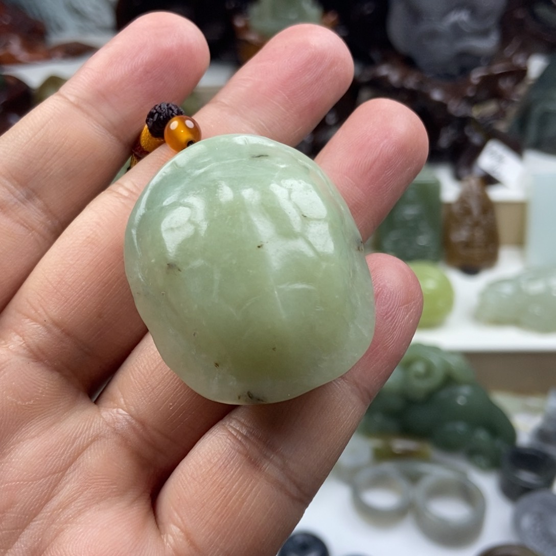 【闪购商品】颈饰未镶嵌和田玉伊****e