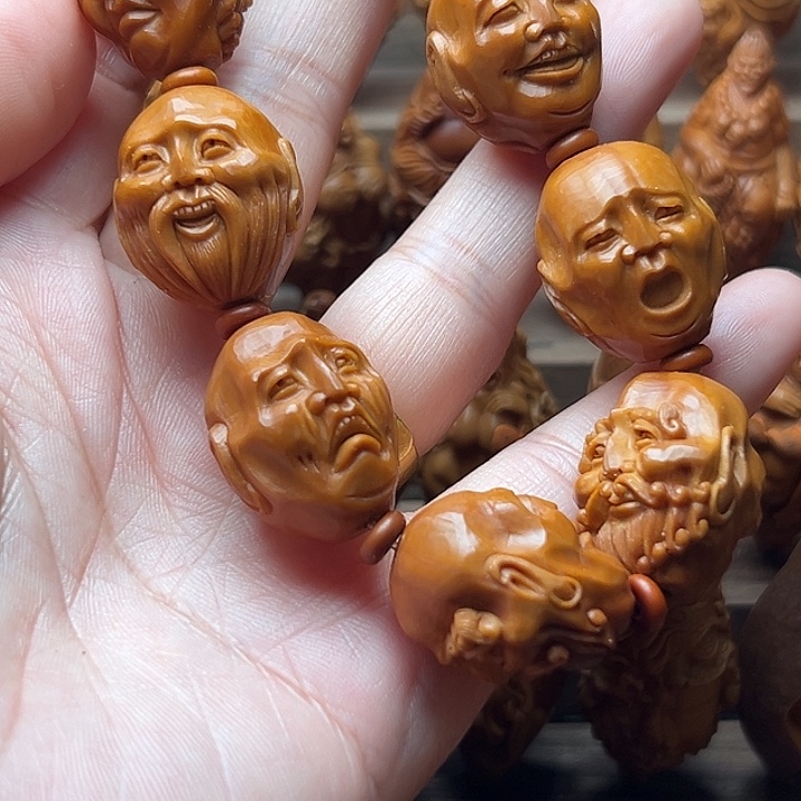 橄榄核吊坠国****?瑕疵泛油