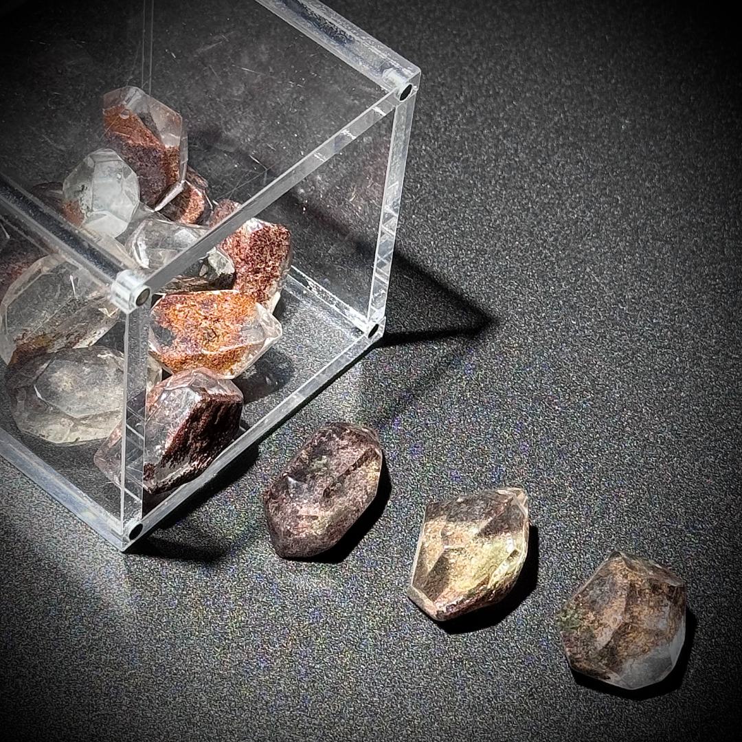 s1583【貝勒爺】幽灵水晶随型吊坠【多样性发其一】