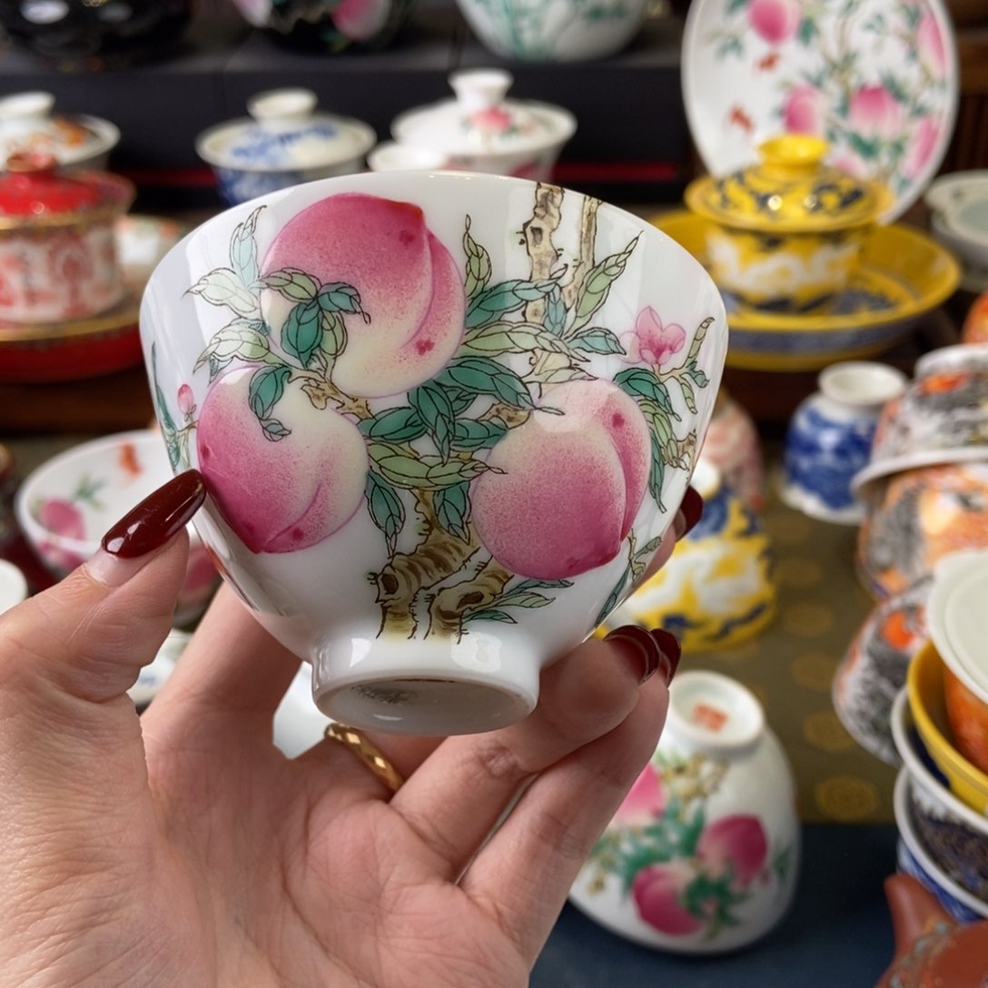 陶瓷艺术家的作品是一种非常感谢