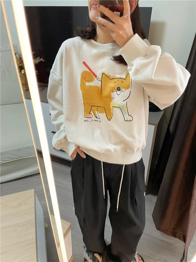 佐伊 韩国东大门秋季高品质圆领可爱柴犬印花休闲奶油色宽松卫衣