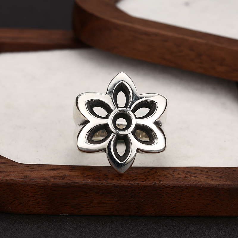 925银戒指 小众高级感简约镂空樱花戒指