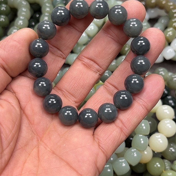 陪***落和田玉未镶嵌手链