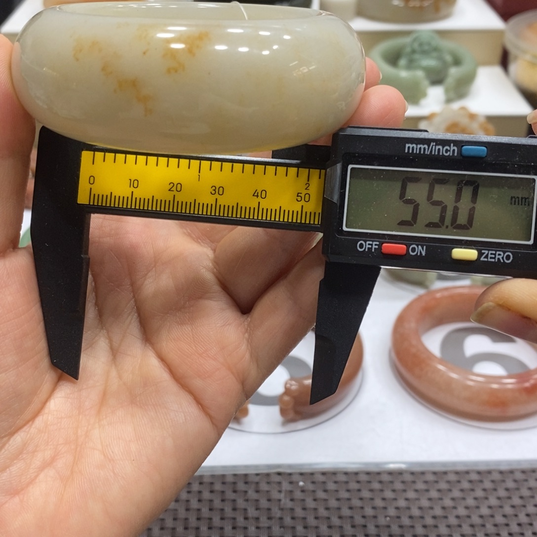 石英质玉未镶嵌手镯