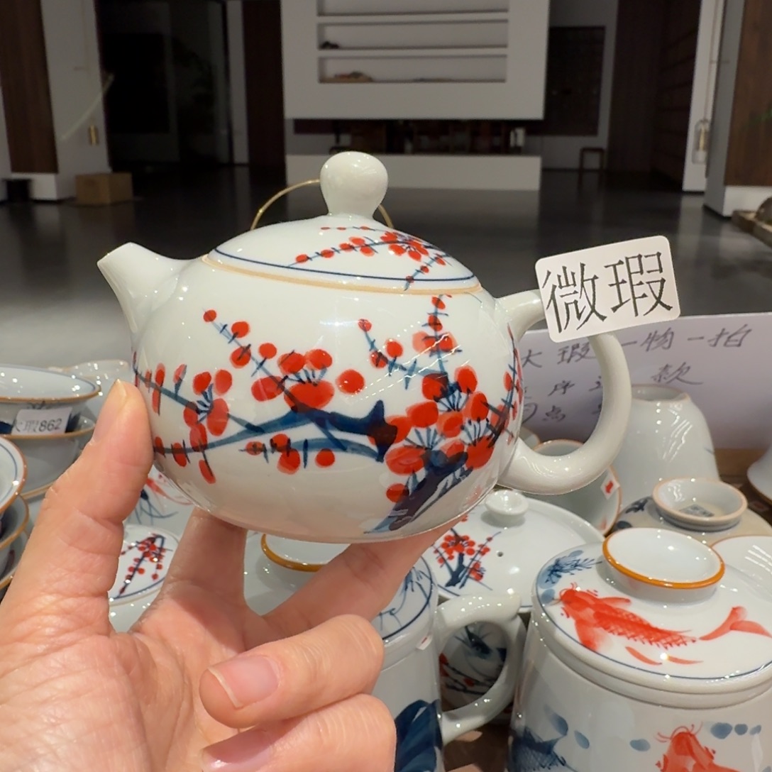 釉下手绘茶具微瑕