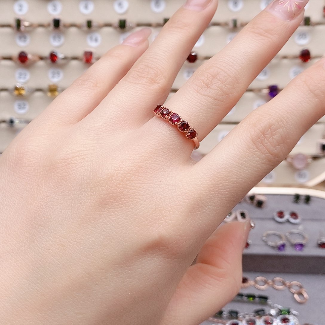 石榴石戒指银S925镶嵌戒指