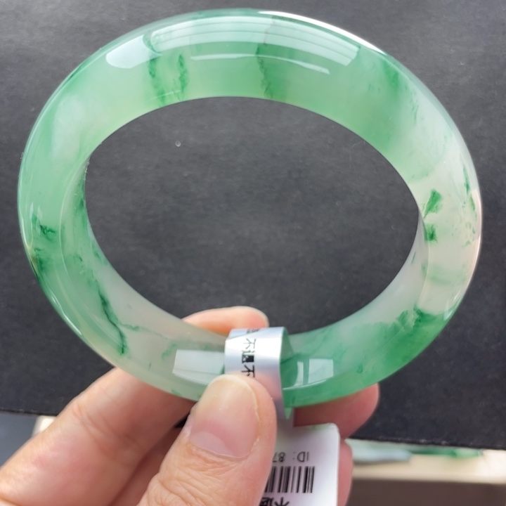 石英质玉未镶嵌手镯56