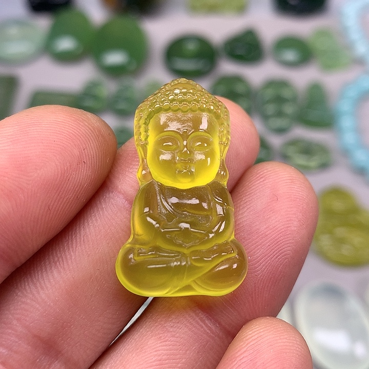 蛇纹石玉挂坠未镶嵌