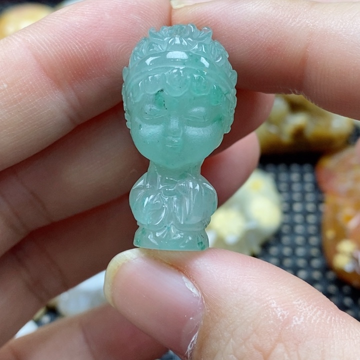 石英质玉颈饰未镶嵌
