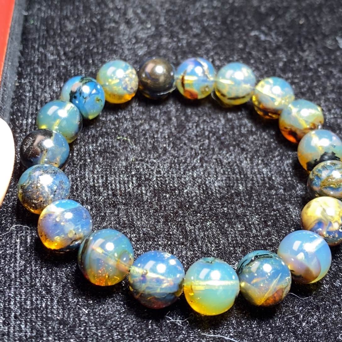 琥珀未镶嵌裸石。。。