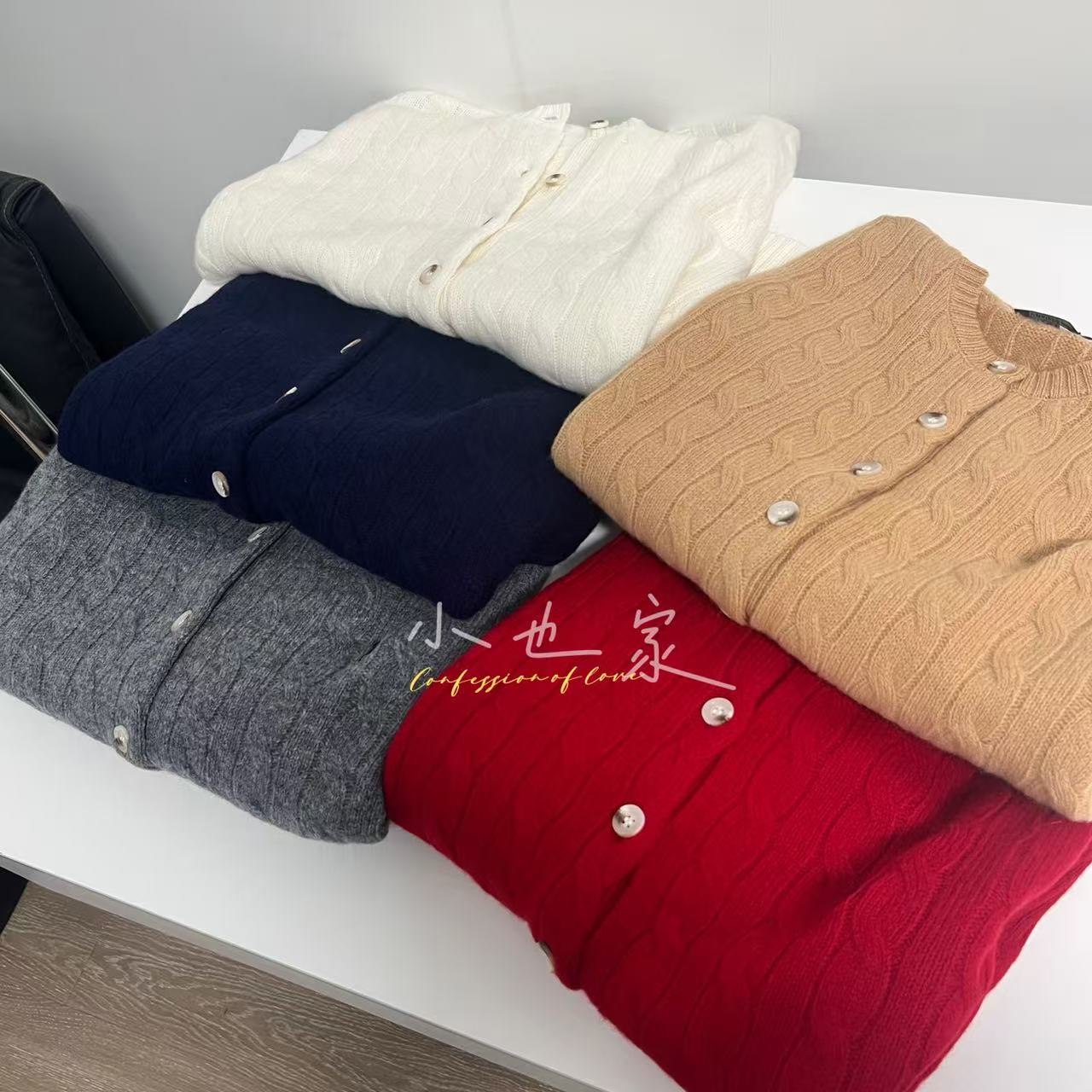 小也  纯尾~5色经典绞花开衫   羊毛开衫