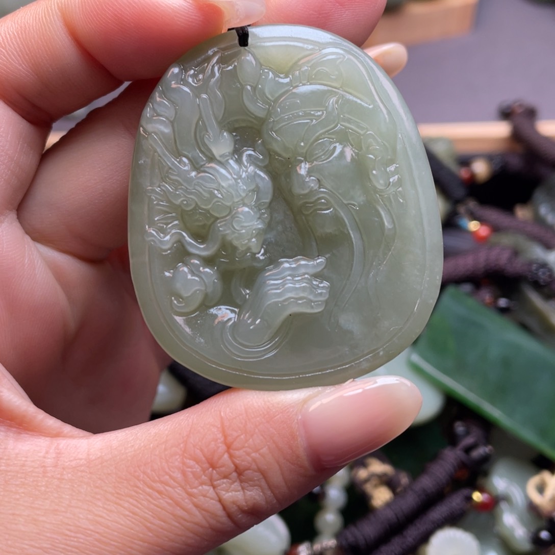 和田玉颈饰未镶嵌