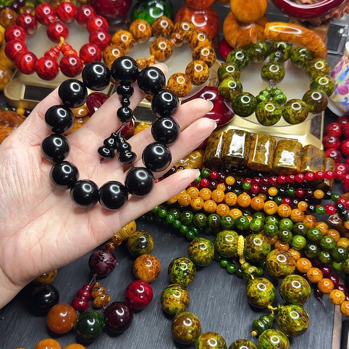 松木琥珀木文玩手串