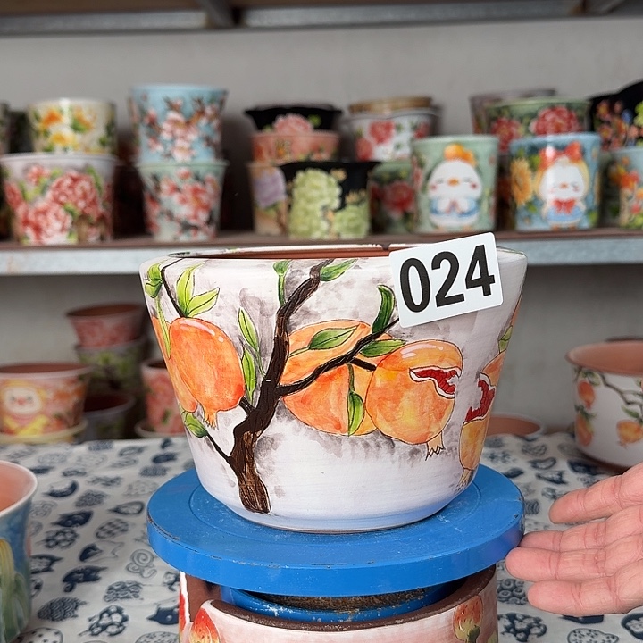 景德镇手绘多肉花盆