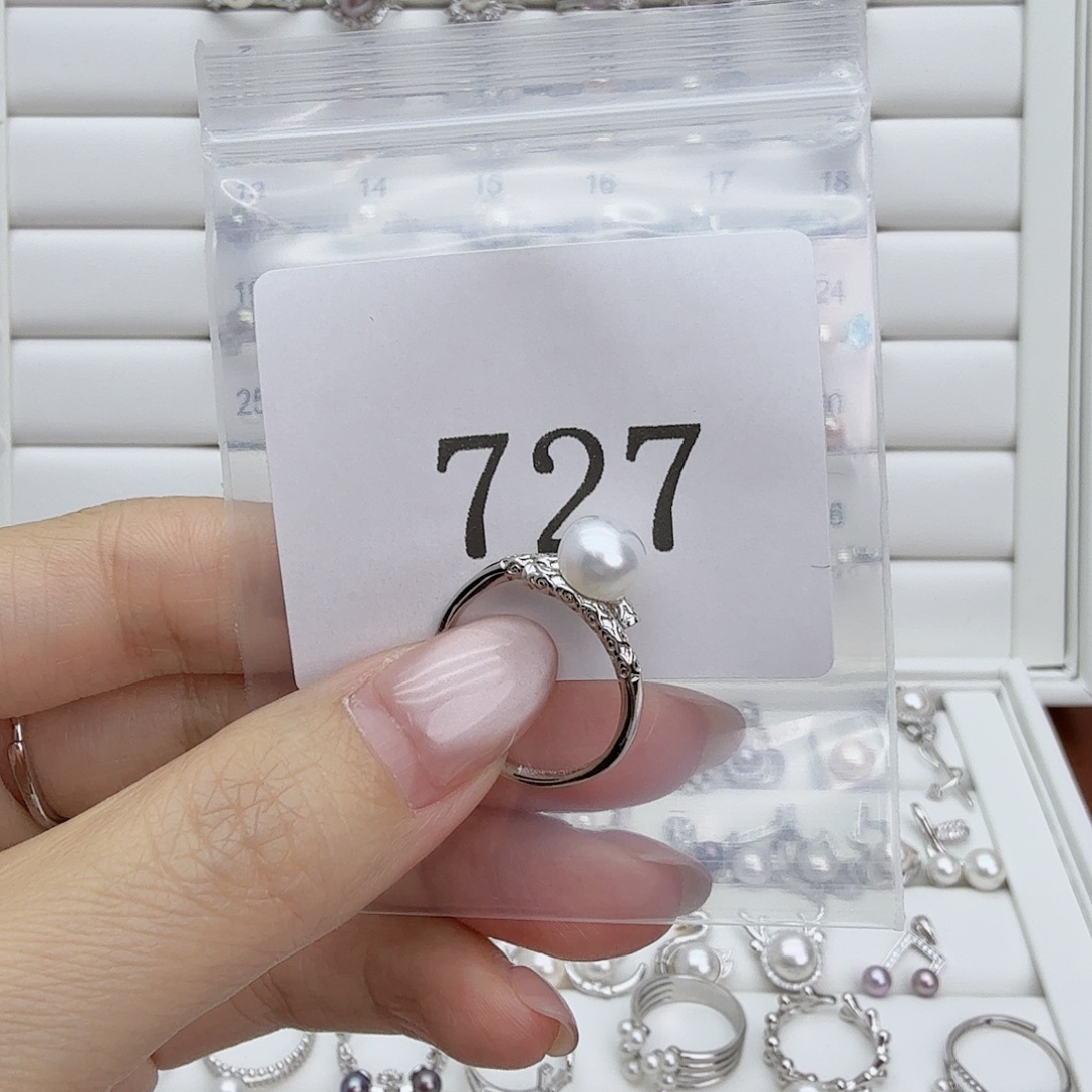 芙***露银S925镶嵌淡水珍珠戒指727