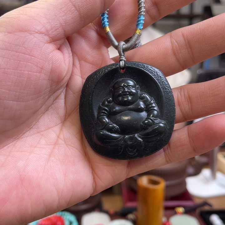 和田玉颈饰未镶嵌弥勒