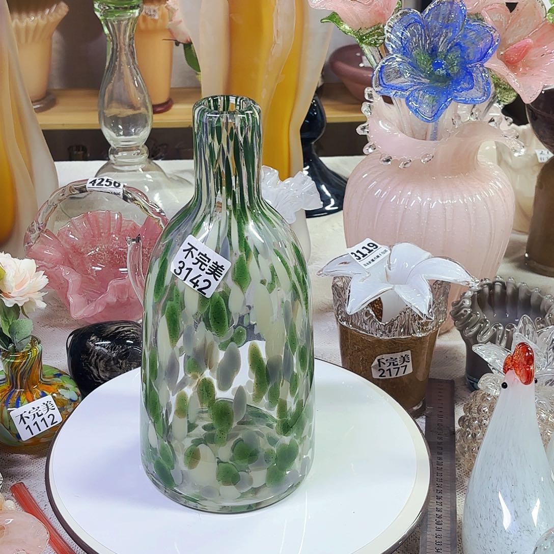 3142瓶高30 安妮琉璃花瓶摆件不完美