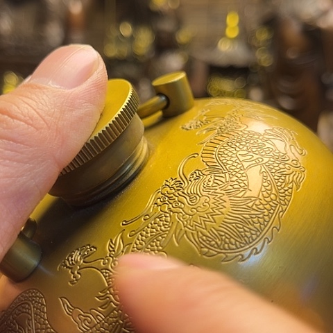 铜器摆件    点击下单