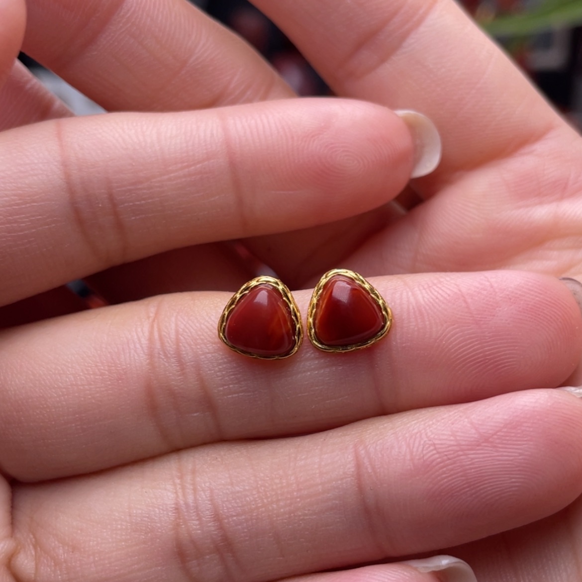 【闪购商品】南红玛瑙牛血红耳钉银S925镶嵌