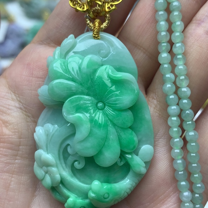 颈饰未镶嵌翡翠翡翠