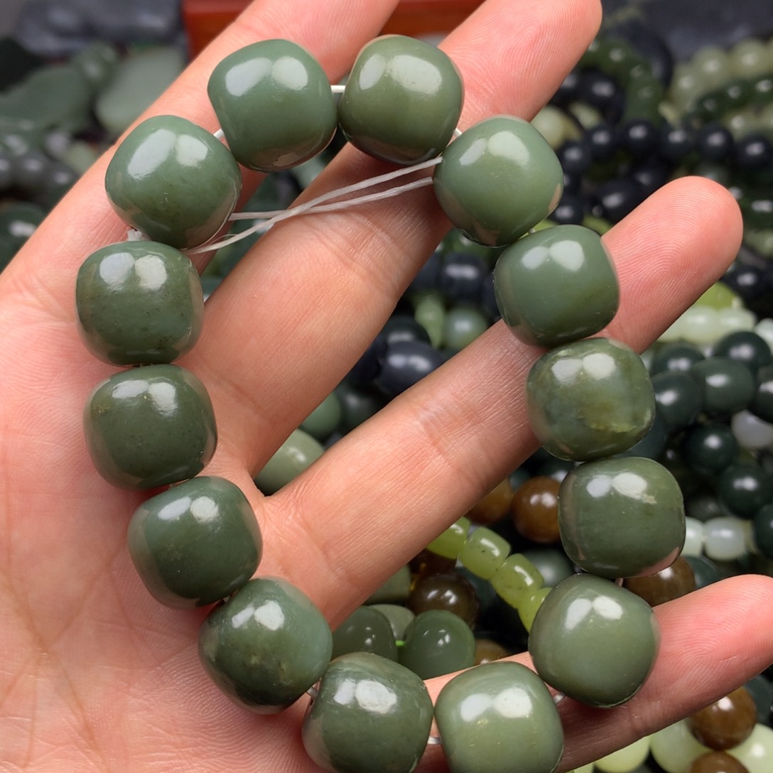 和田玉手链未镶嵌