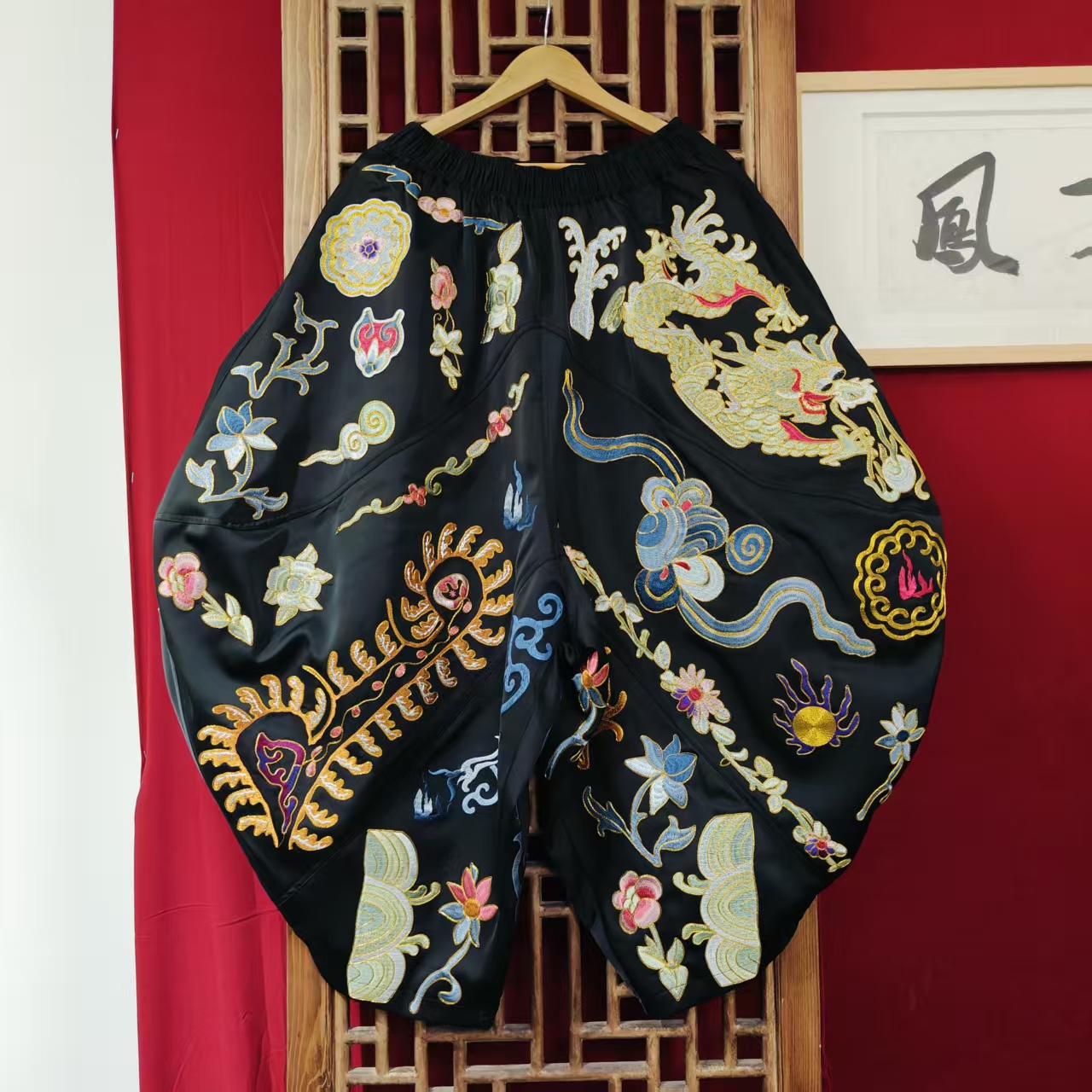 （LK010-2）凤徕兮私人定制黑色光板底龙凤花刺绣全松紧加衬剪刀裤 