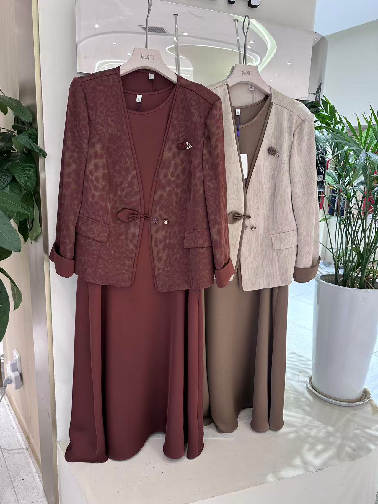 高端时尚气质套装25A-32