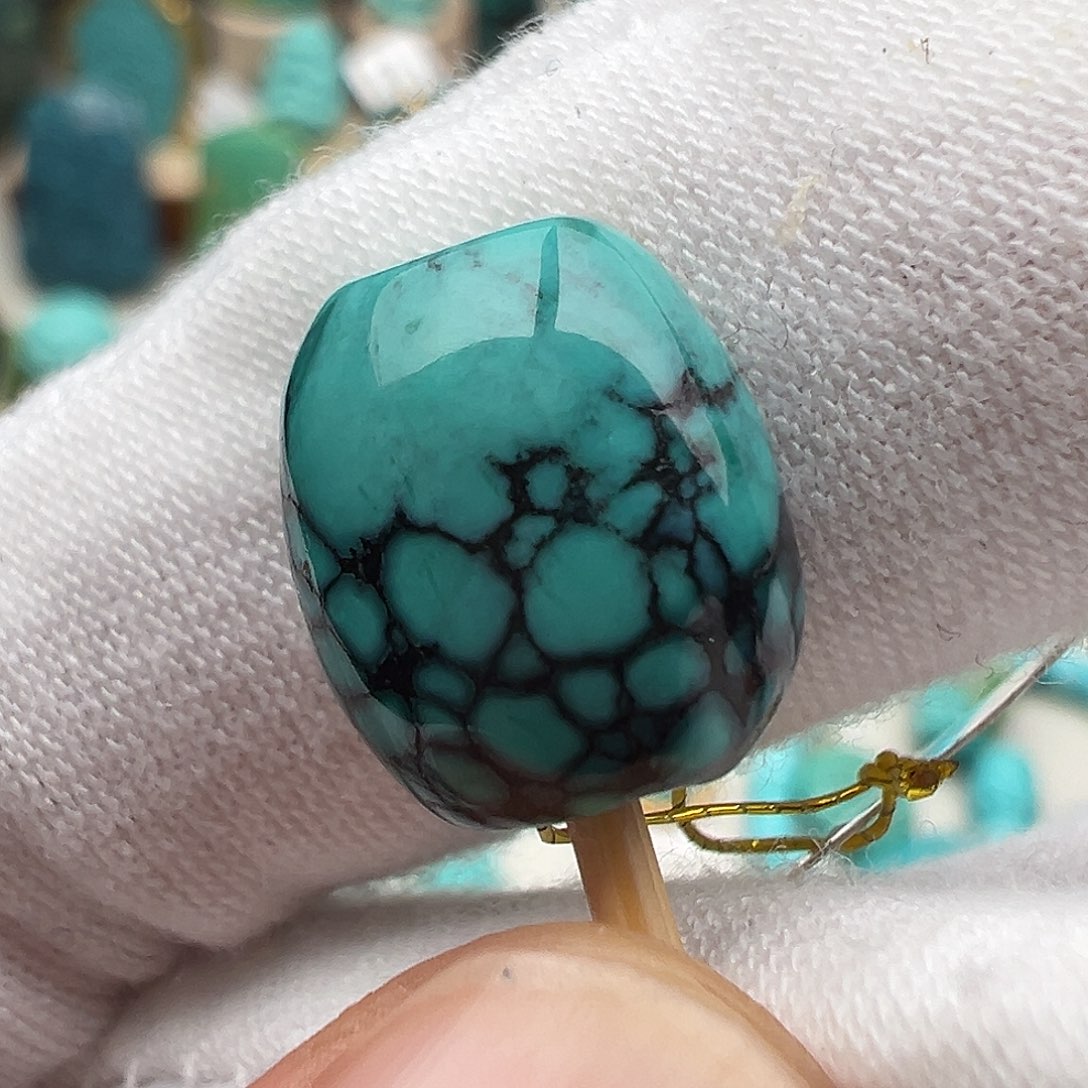 绿松石配饰未镶嵌