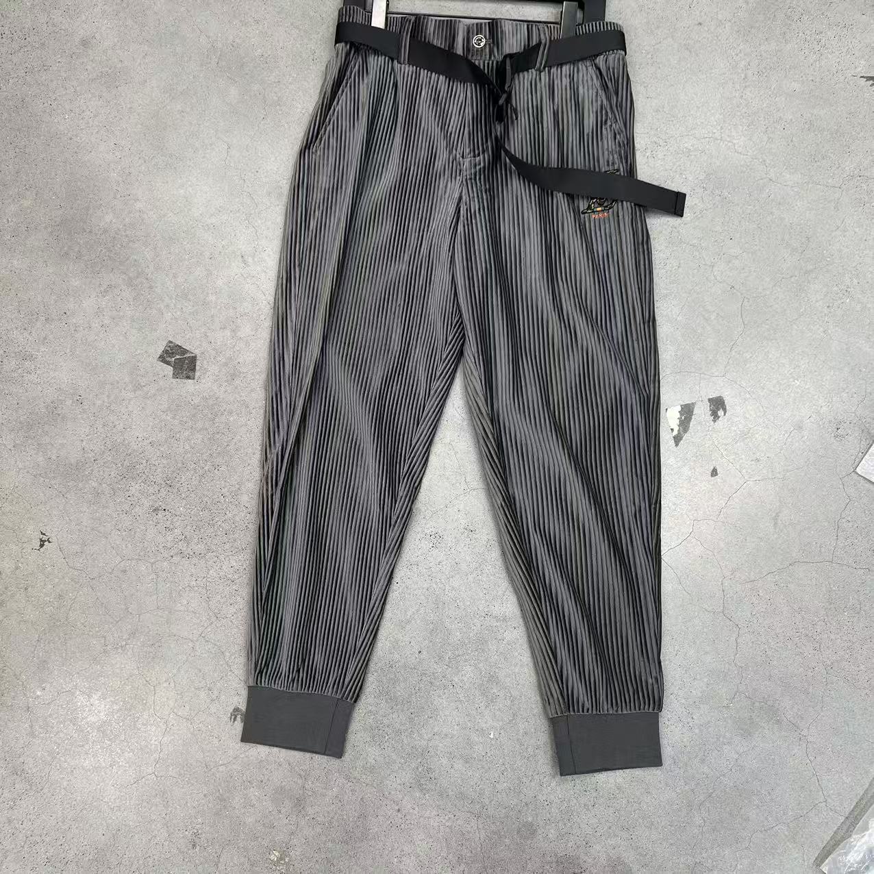 【雅痞专属】2025新款男士秋冬设计师款灯芯绒束脚休闲裤219