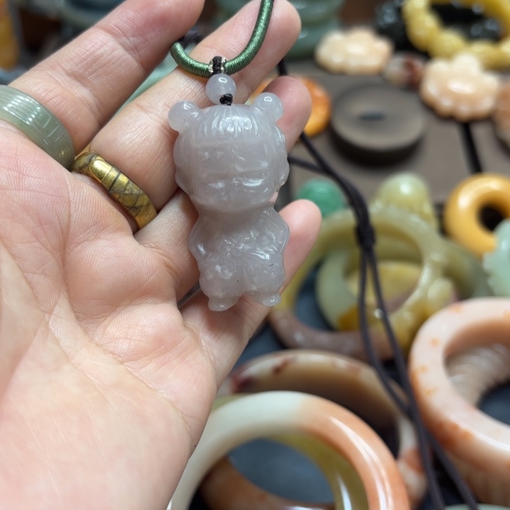 石英岩玉合金颈饰