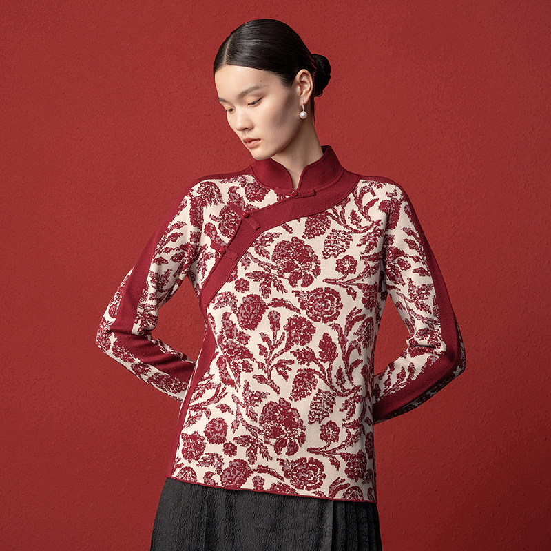 生活在左毛织上衣新中式立领盘扣气质短提花2025秋冬新款毛衣女