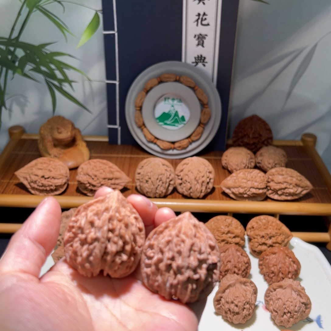 影***主把件文玩核桃金毛狮王