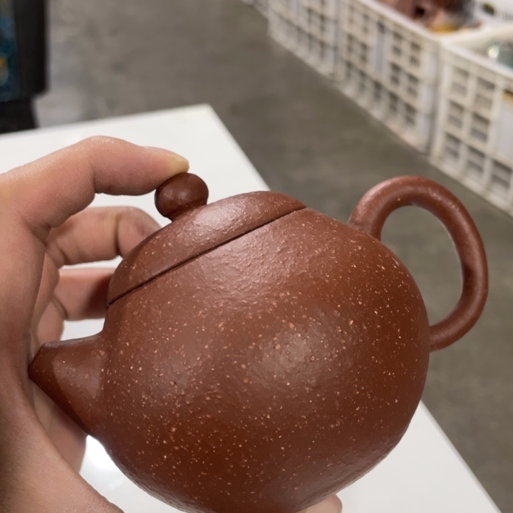 老厂紫砂壶一件。