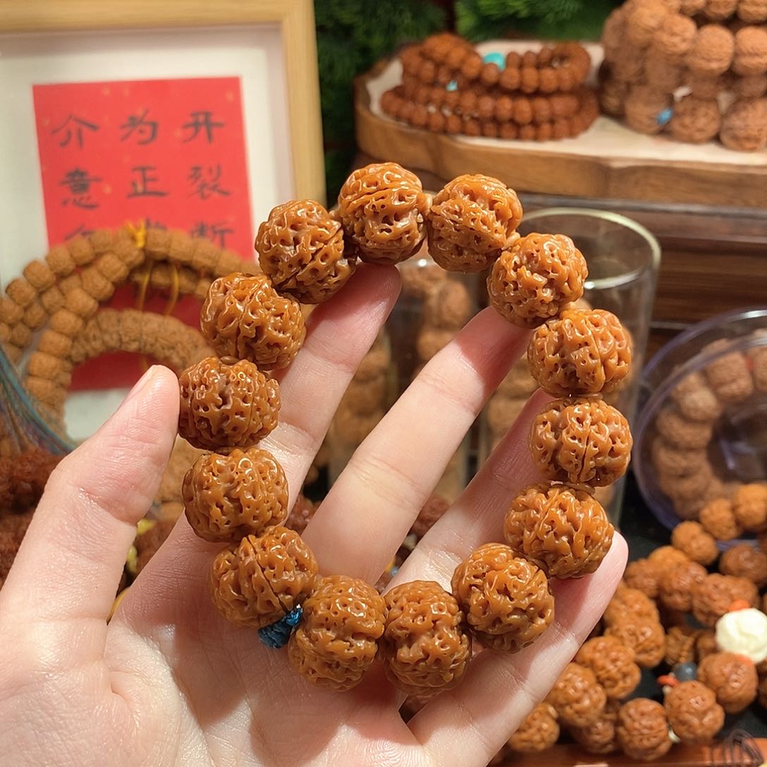 金刚菩提手串205半玉化