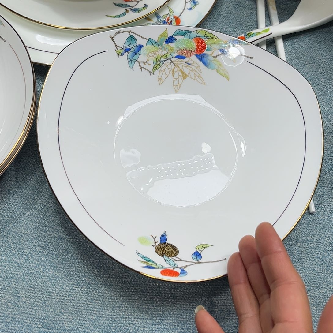 瓷片荔枝三角盘两个