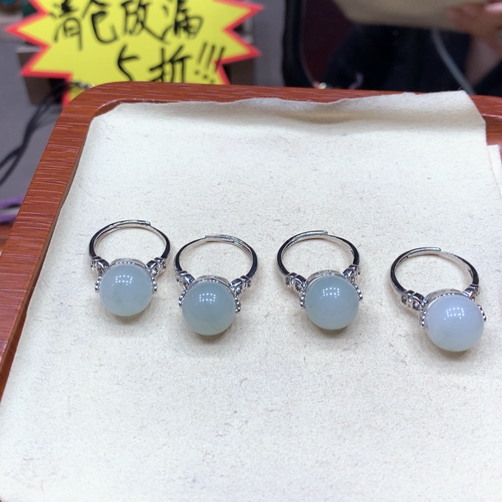 石英质玉颈饰合金