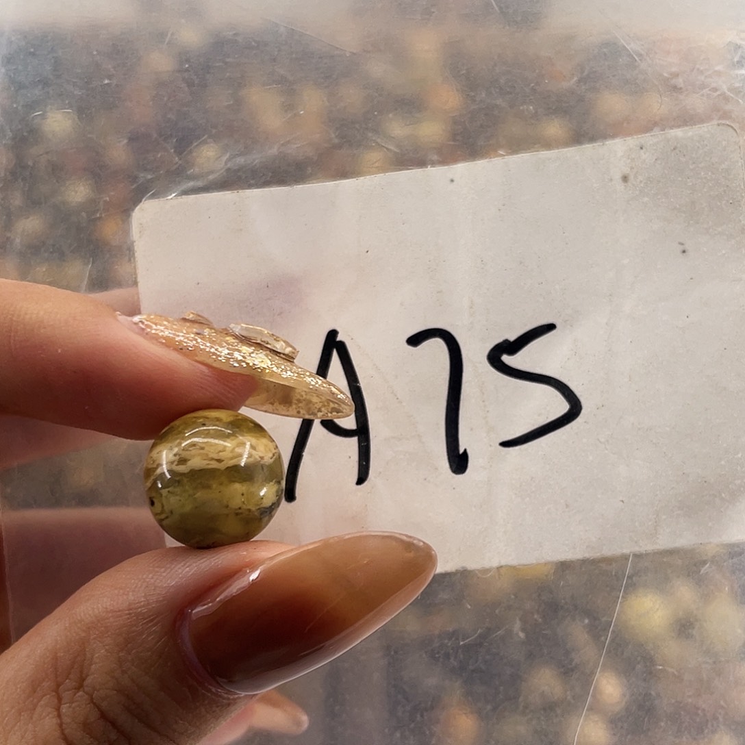 琥珀未镶嵌裸石12.4福利