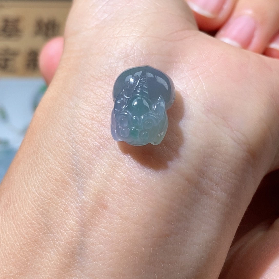 定制翡翠未镶嵌翡翠18.1×12.6×8