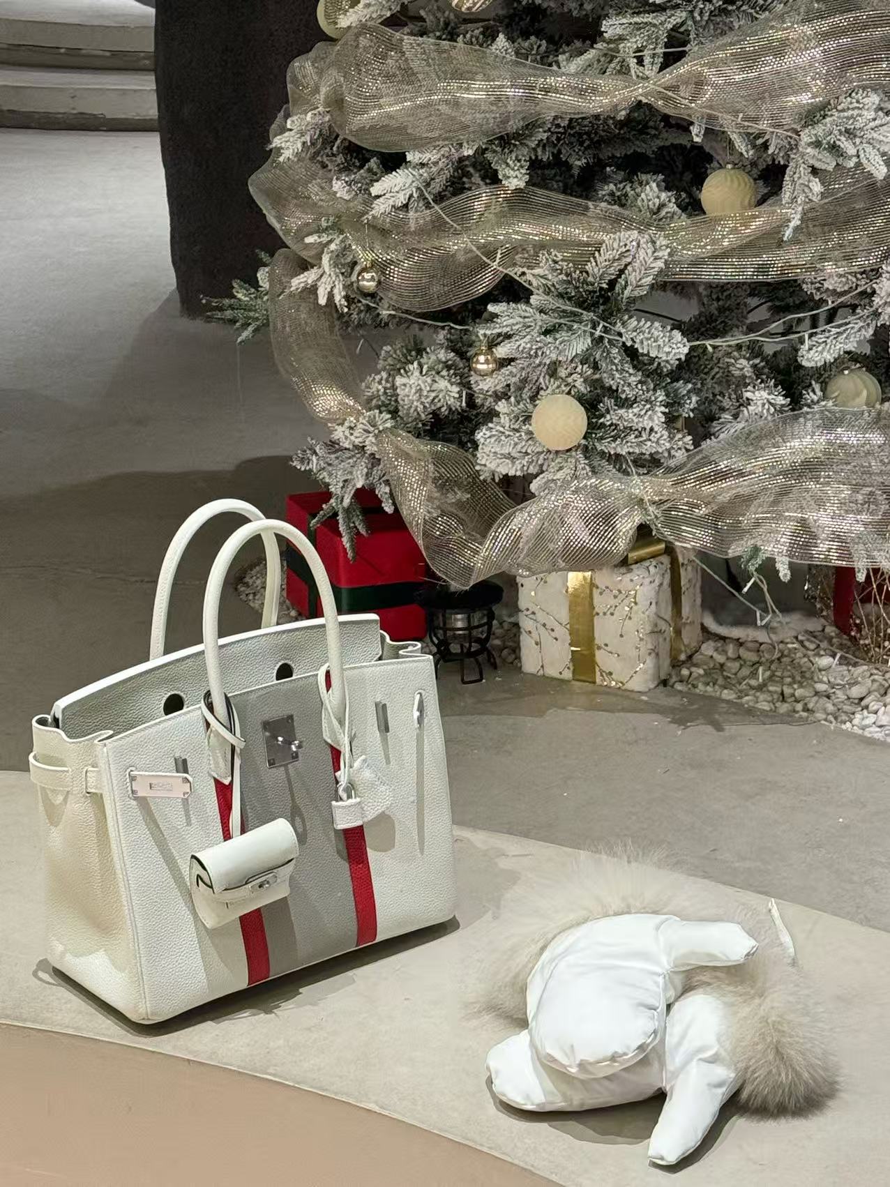 TOGO拼吸亿三色款钢五金蜡线半手缝手打钉休闲百搭时尚手拎包