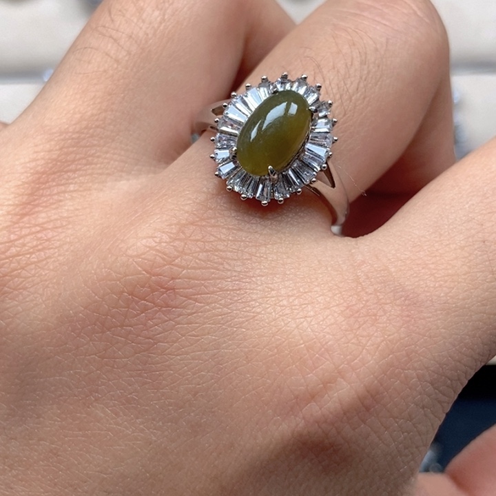 翡翠未镶嵌戒指戒指