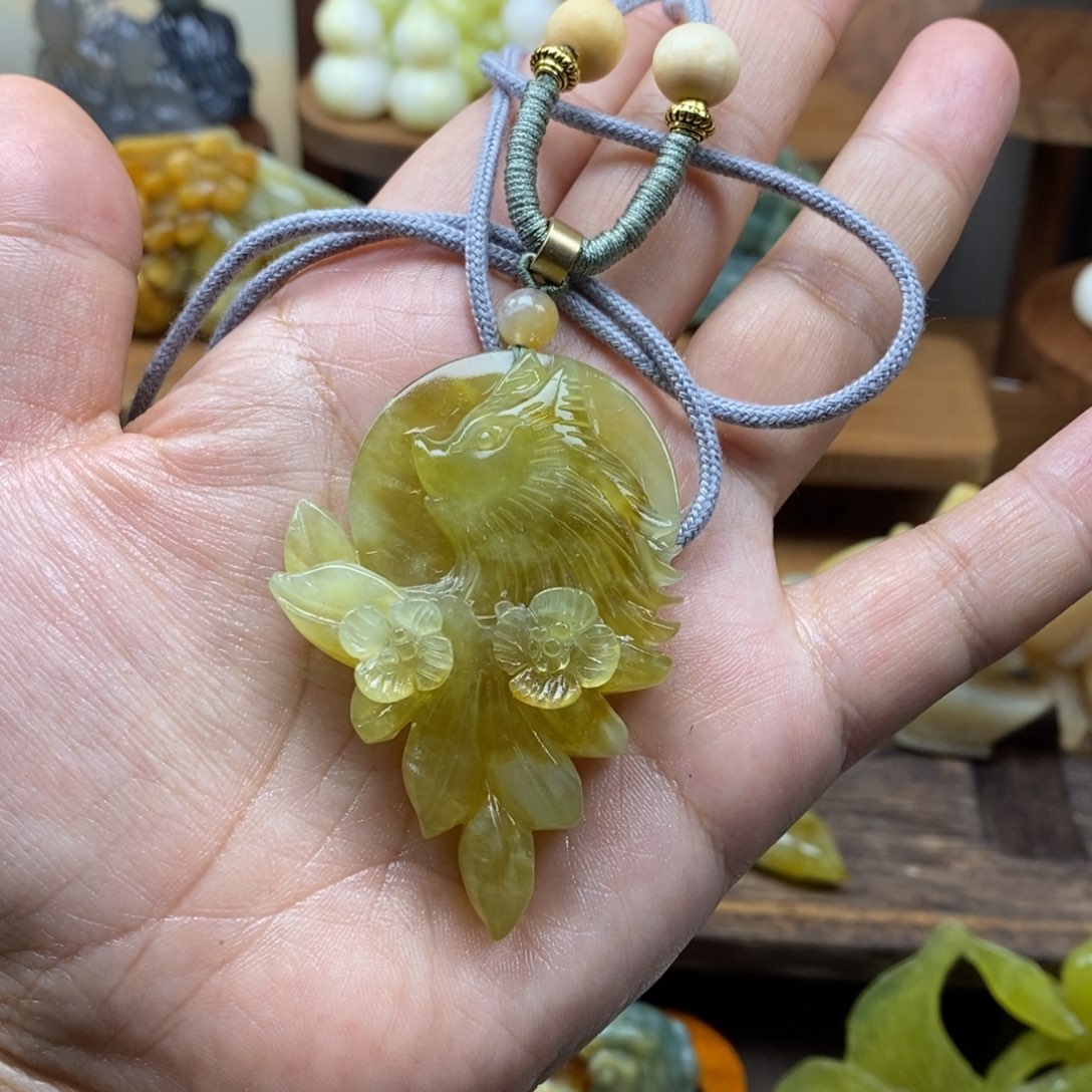 蛇纹石玉未镶嵌吊坠(赠链)