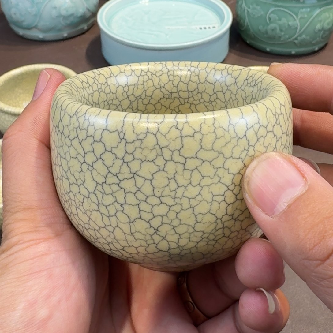 杯龙泉青瓷茶具微瑕