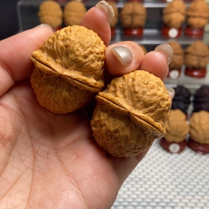 文玩核桃把件30至尊元宝