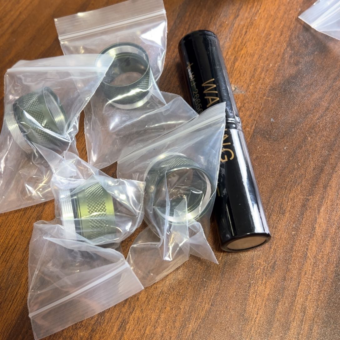A8 A9强光照射手电加长节套餐